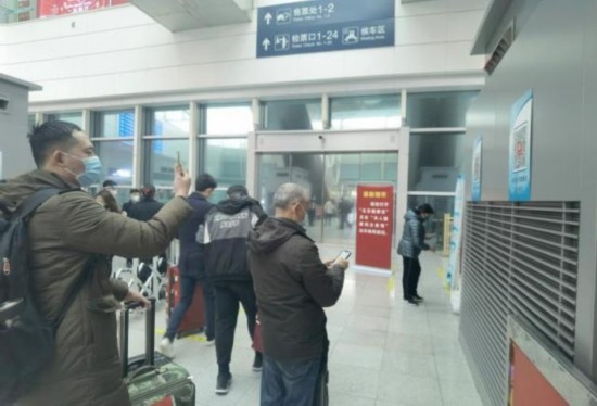 北京鐵路：個別旅客“買短坐長”到京 不符合進(jìn)京條件的將勸返
