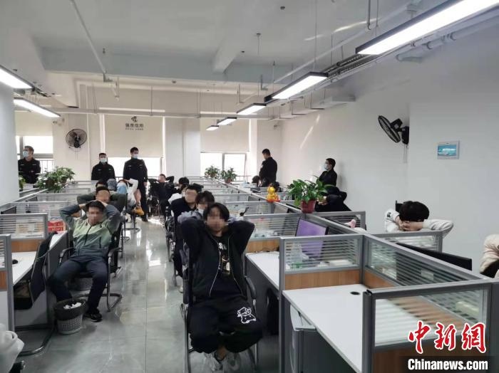 抓捕現(xiàn)場?！￠L沙市公安局供圖