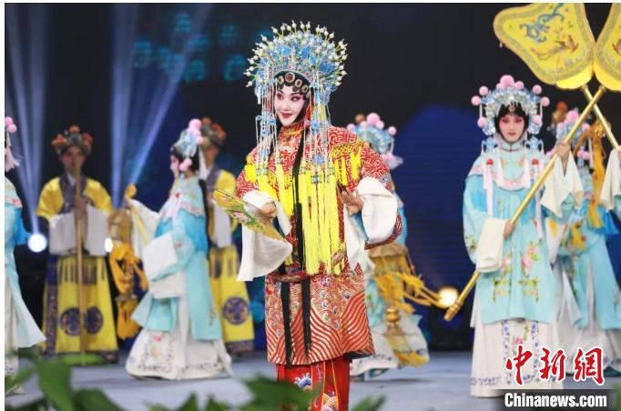 圖為，漢劇《貴妃醉酒》演出現(xiàn)場 武漢文旅局供圖