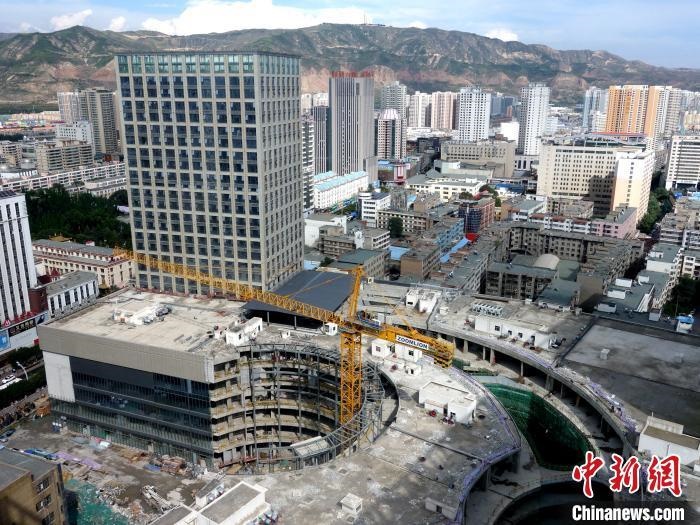 資料圖：城中區(qū)某商品住宅樓。 孫睿 攝