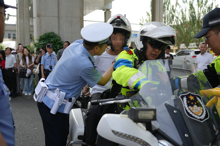 護送1.jpg
