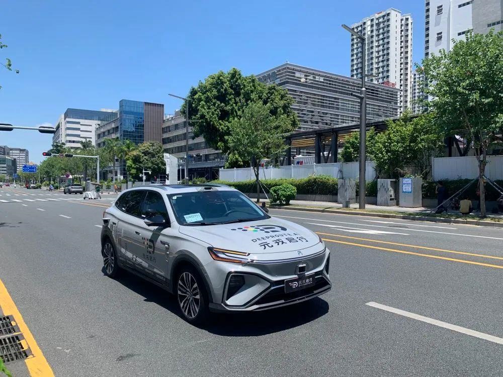△自動駕駛汽車在河套深港科技創(chuàng)新合作區(qū)開展道路測試。