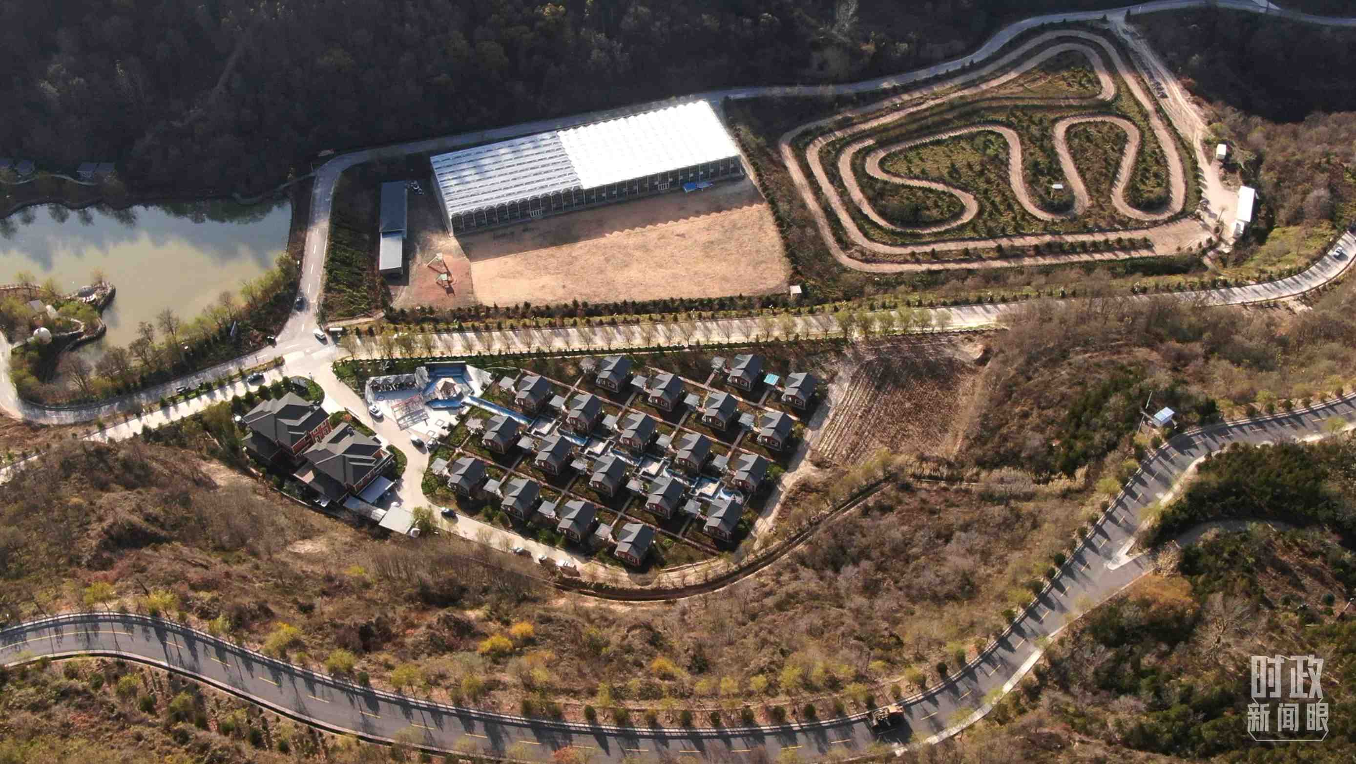 △延安市安塞區(qū)高橋鎮(zhèn)南溝村。2022年10月，總書(shū)記曾到這里考察調(diào)研。（總臺(tái)記者劉海濤、錢(qián)金庫(kù)拍攝）