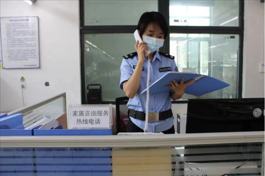 楊莎在工作。四川省女子強(qiáng)制隔離戒毒所供圖