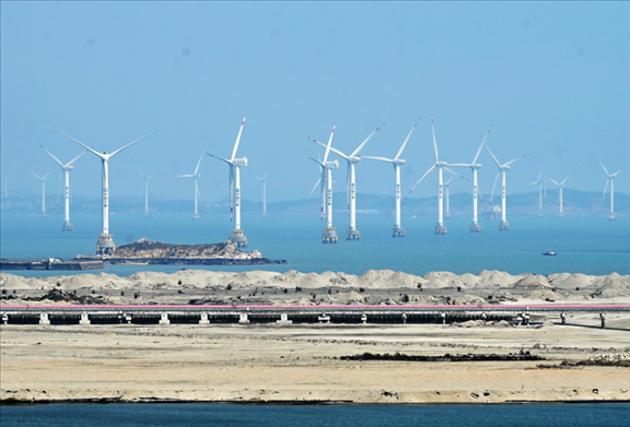 2021年3月9日，三峽福清興化灣海上風(fēng)電場。新華社記者 林善傳 攝