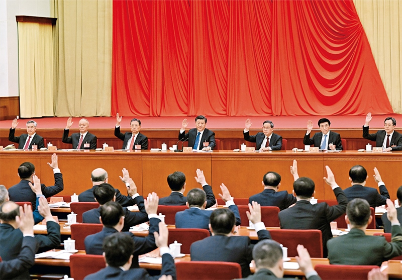 中國共產(chǎn)黨第二十屆中央委員會第二次全體會議，于2023年2月26日至28日在北京舉行。這是習(xí)近平、李強(qiáng)、趙樂際、王滬寧、蔡奇、丁薛祥、李希等在主席臺上。 新華社記者 謝環(huán)馳/攝