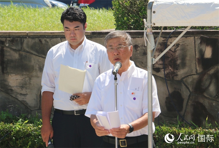 藤澤市市長(zhǎng)鈴木恒夫在紀(jì)念儀式上致辭。人民網(wǎng) 許可攝