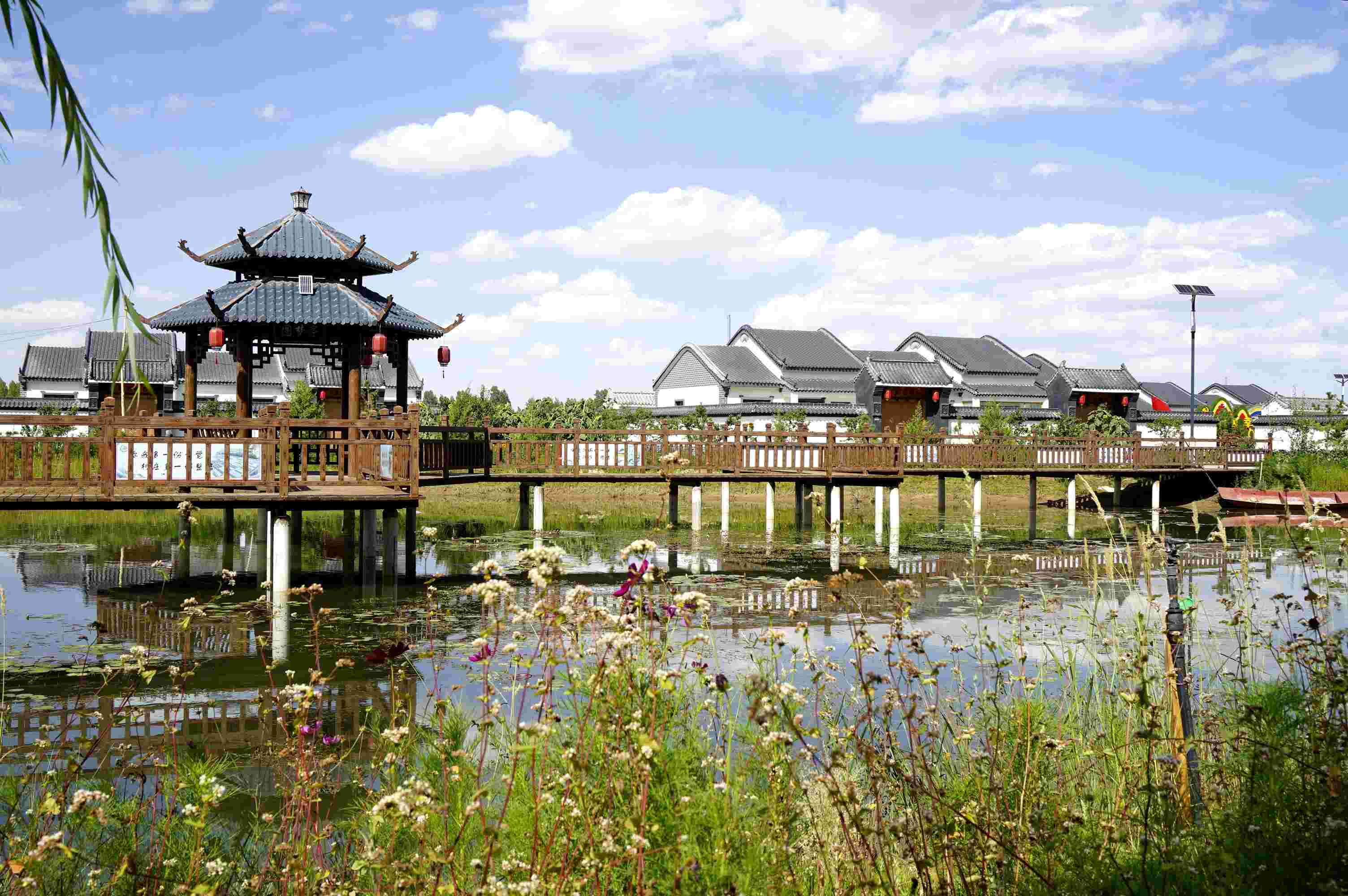黃家堡村，筑夢(mèng)新居。張文博攝