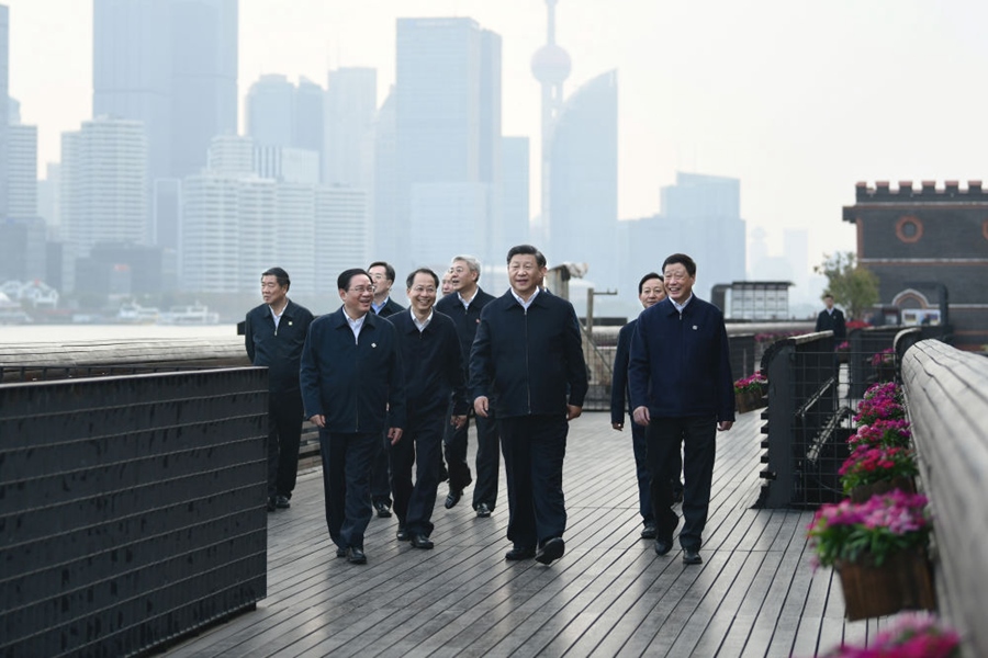 2019年11月2日，習近平在上海市楊浦區(qū)濱江公共空間楊樹浦水廠濱江段考察。