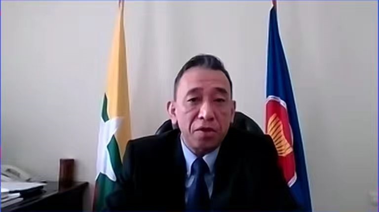 昂苗敏致辭。中國駐東盟使團供圖