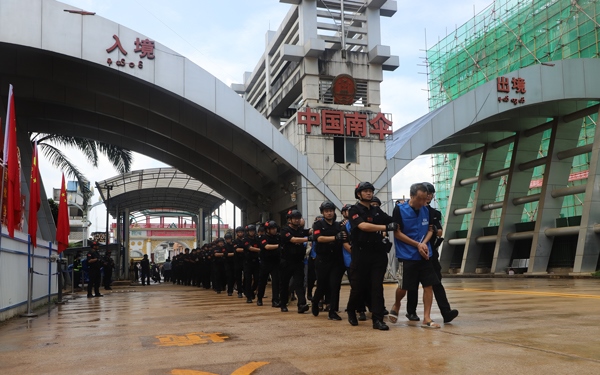 移交現場。公安部供圖