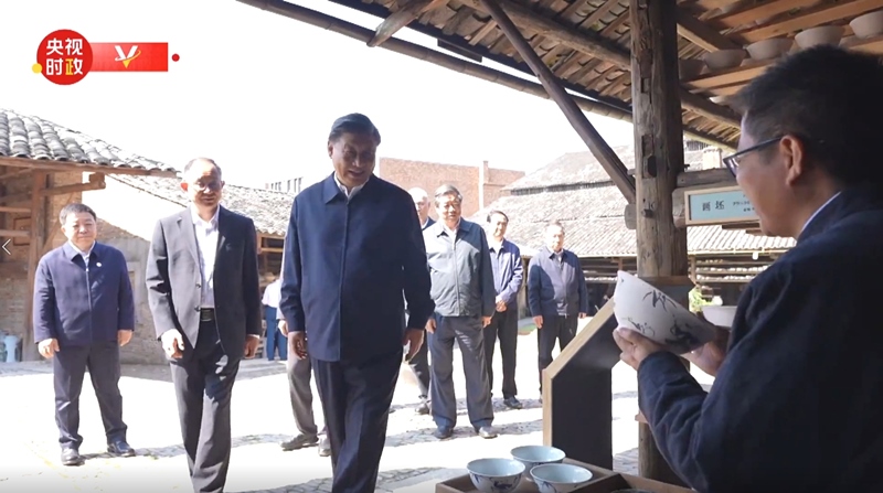 2023年10月11日，習(xí)近平在江西景德鎮(zhèn)考察。（視頻截圖）
