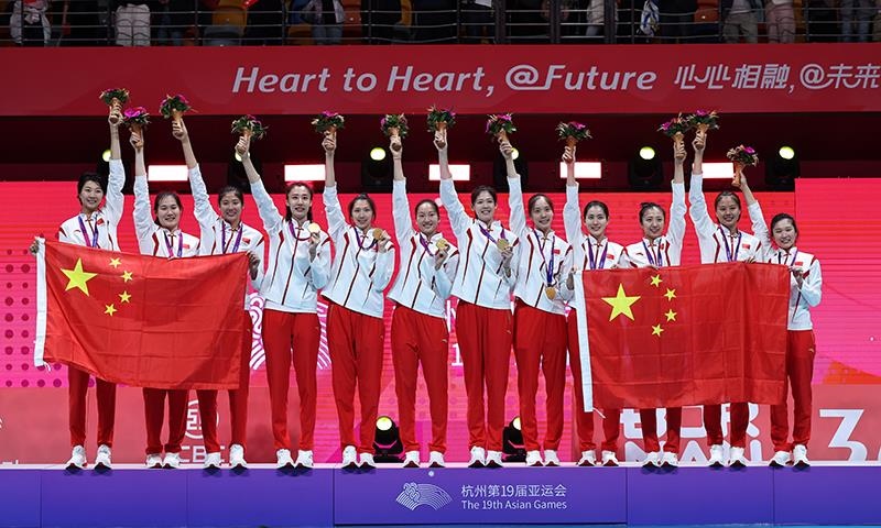 △2023年10月7日，杭州亞運會，中國女排再創(chuàng)佳績，以六戰(zhàn)全勝第九次摘得亞運金牌。