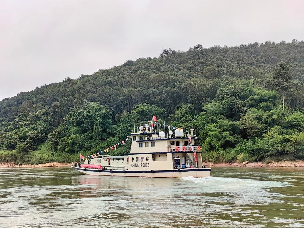 中方53102艇途經(jīng)關(guān)累港水域。（云南省公安廳水上巡邏總隊(duì)供圖）