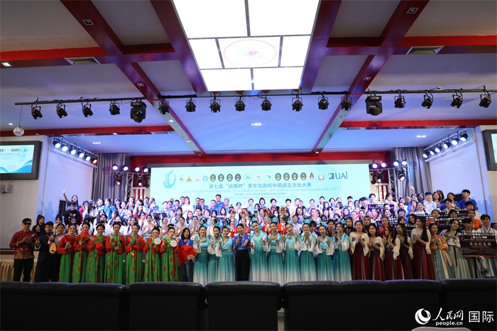 獲獎選手合影。人民網(wǎng)記者 孫廣勇攝