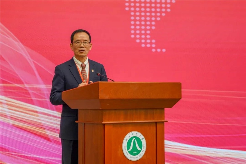 國務(wù)院學(xué)位委員會區(qū)域國別學(xué)學(xué)科評議組秘書長、浙江師范大學(xué)非洲研究院（非洲區(qū)域國別學(xué)院）院長劉鴻武致辭。主辦方供圖