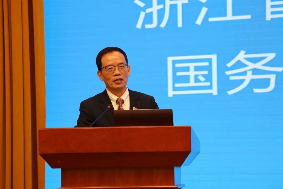 浙江省區(qū)域國(guó)別與國(guó)際傳播研究智庫(kù)聯(lián)盟首席專家、浙江師范大學(xué)非洲區(qū)域國(guó)別學(xué)學(xué)部學(xué)術(shù)委員會(huì)常務(wù)副主任劉鴻武致辭。主辦方供圖