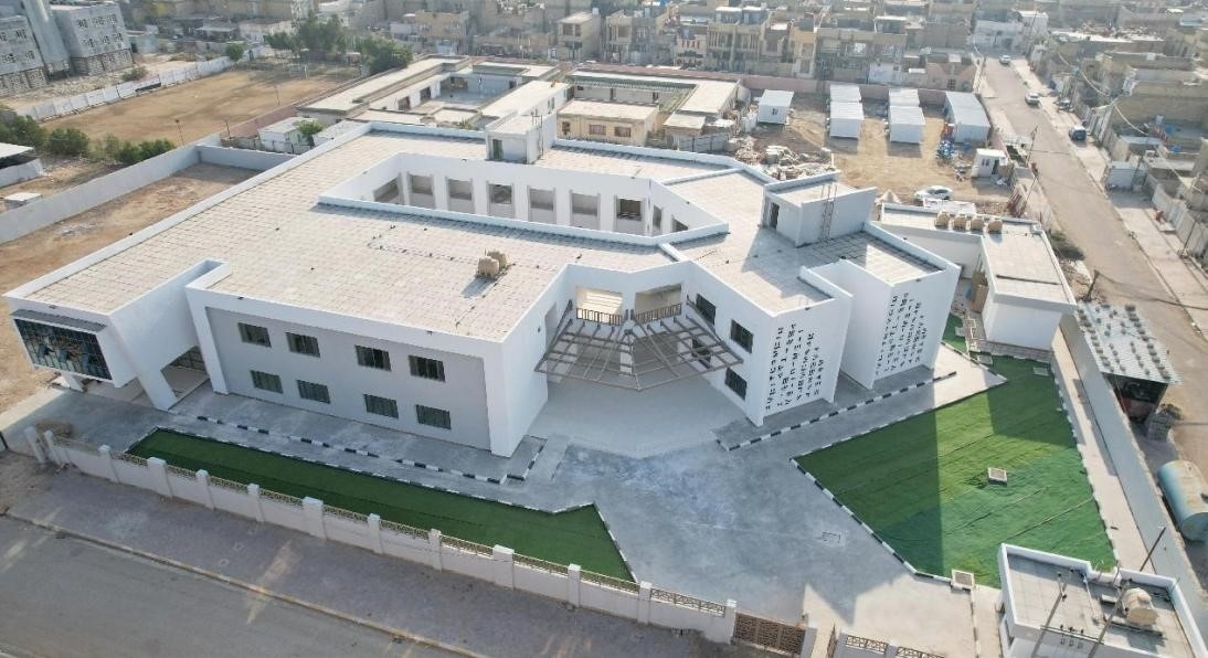 中國(guó)電建承建了679所伊拉克示范學(xué)校。圖為已經(jīng)竣工的伊拉克瓦西特省第20號(hào)學(xué)校。趙沖攝 中國(guó)電建供圖