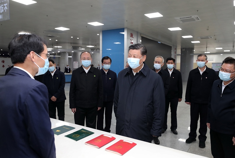 2021年3月23日，習(xí)近平在福建三明沙縣農(nóng)村產(chǎn)權(quán)交易中心考察。