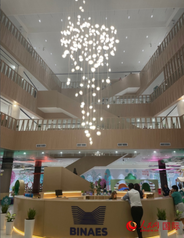 圖為中國(guó)援助薩爾瓦多國(guó)家圖書館內(nèi)景。 人民網(wǎng)記者 彭敏攝