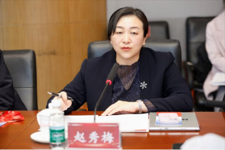 人民網(wǎng)輿情數(shù)據(jù)中心主任、人民在線總經(jīng)理趙秀梅發(fā)言