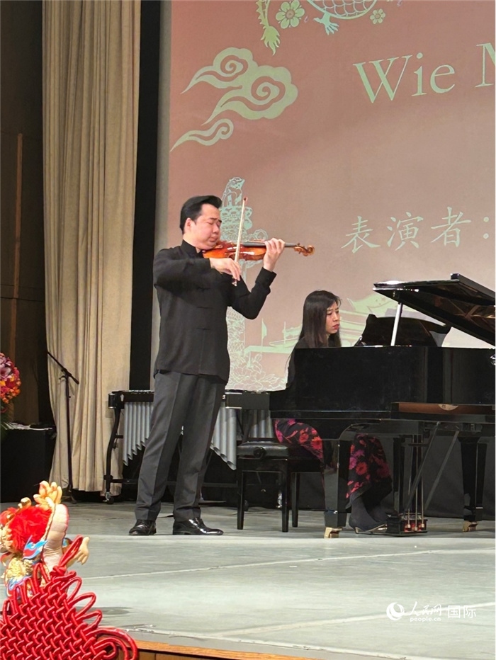 小提琴獨奏《Wie Melodien zieht es mir》《新春樂》，表演者：寧峰、韓卉菁（鋼琴伴奏）
