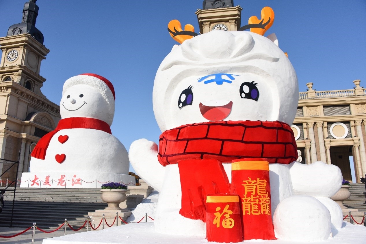 哈爾濱音樂(lè)公園“小紅帽”雪人