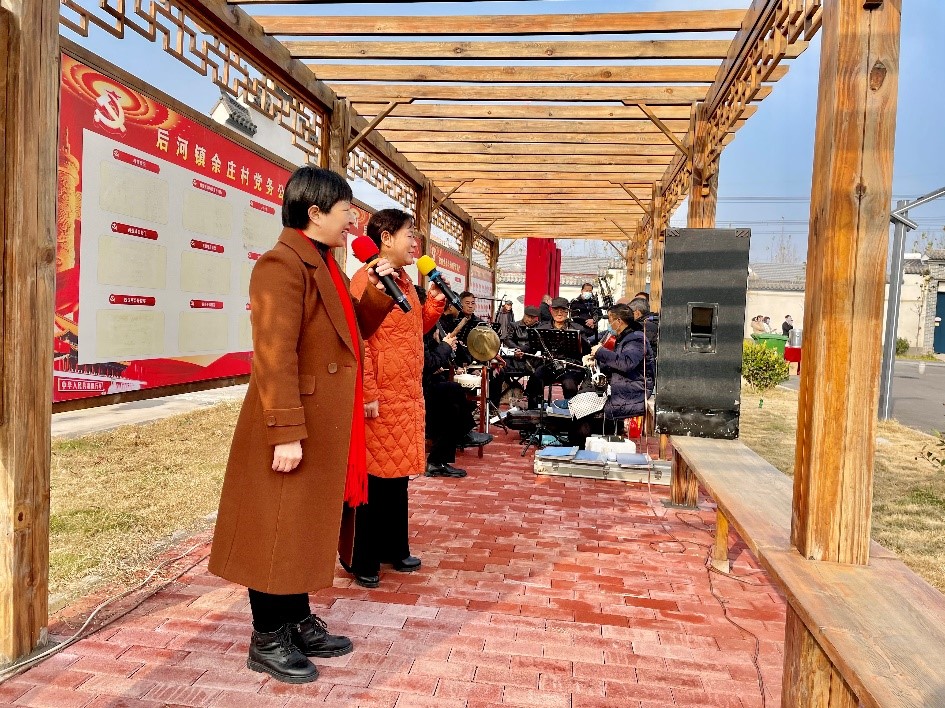 河南安陽(yáng)內(nèi)黃縣余莊村村民們正排練元宵節(jié)晚會(huì)節(jié)目。受訪者供圖