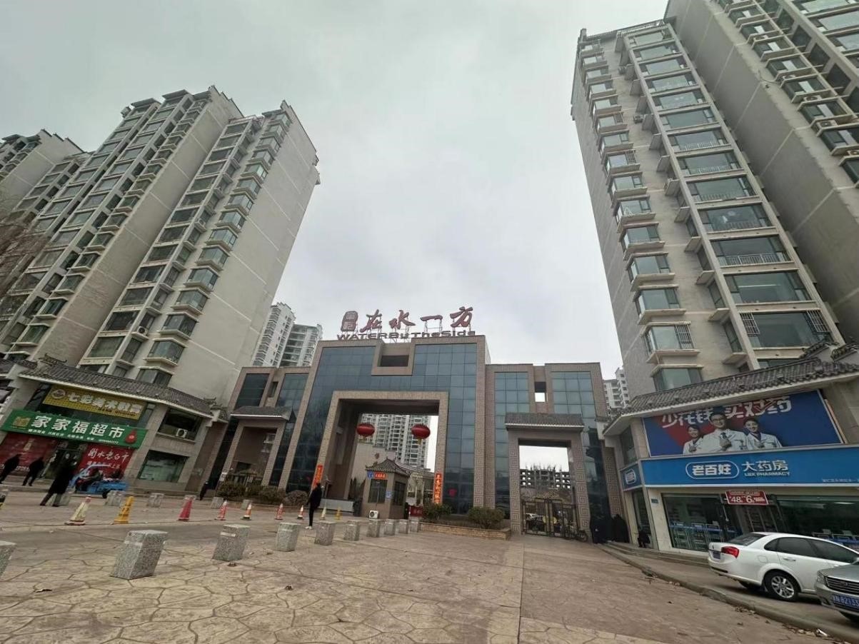 甘肅省永靖縣“在水一方”小區(qū)。人民網(wǎng)記者 馬昌攝