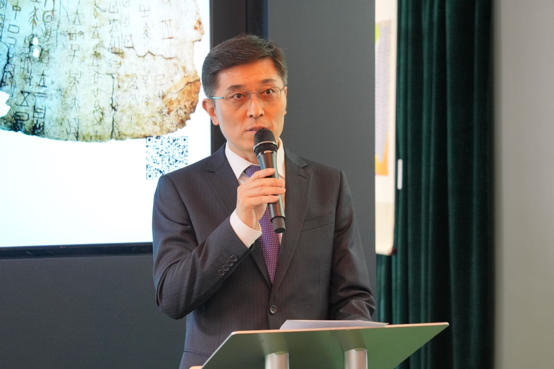 中國駐英國使館公使楊曉光致辭。主辦方供圖
