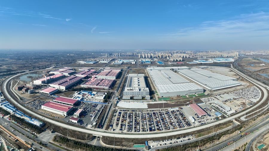 安徽省肥西縣在建的新能源汽車產(chǎn)業(yè)園（2024年1月24日攝，無人機(jī)照片）。新華社發(fā)（陳家樂 攝）