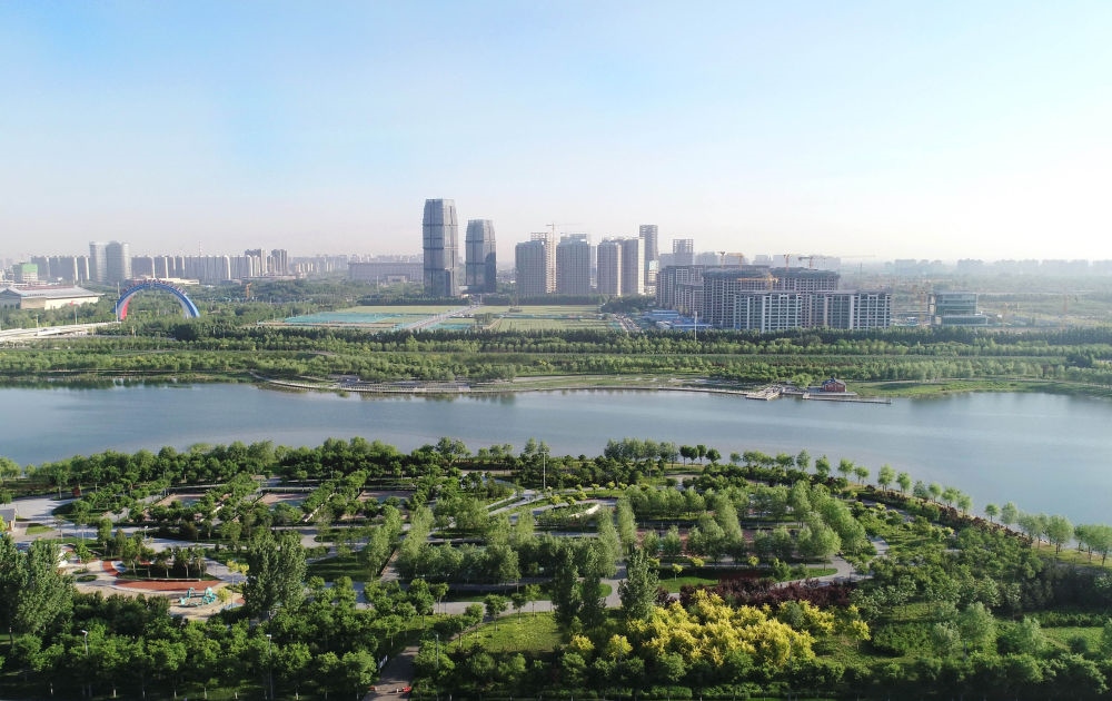 石家莊市滹沱河景色（2022年5月16日攝，無(wú)人機(jī)照片）。新華社記者 楊世堯 攝