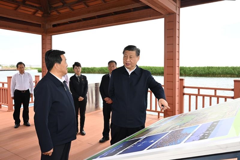 △2023年6月5日，習近平總書記在烏梁素?？疾臁? width=