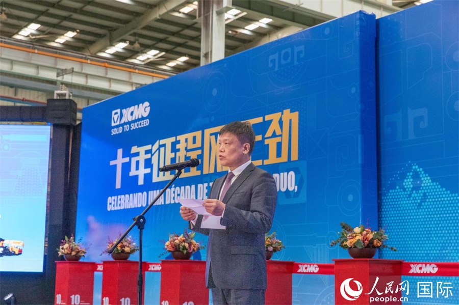 中國貿(mào)促會駐巴西代表處總代表郭英會在致辭中表示，過去十年，中巴經(jīng)貿(mào)關(guān)系迅猛發(fā)展，數(shù)百家中國企業(yè)進入巴西，投資巴西，為巴西的經(jīng)濟建設(shè)貢獻(xiàn)中國企業(yè)的力量。 人民日報社拉美中心分社 威廉·科埃略·維亞納攝