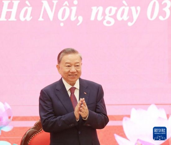 8月3日，在越南河內(nèi)，蘇林出席新聞發(fā)布會。新華社/越通社