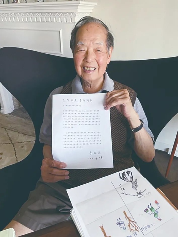 李政道先生曾面對鏡頭展示給中國高能物理事業(yè)的寄語。圖片來源：中國科學報