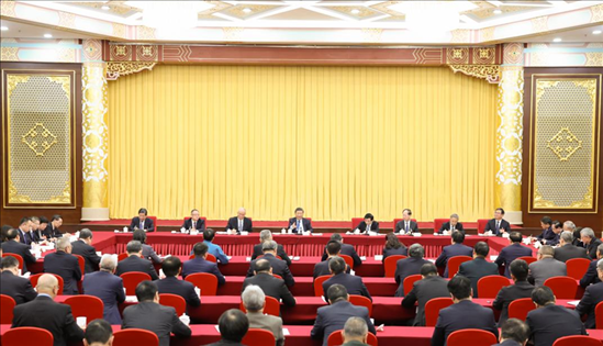 2024年3月6日，中共中央總書(shū)記、國(guó)家主席、中央軍委主席習(xí)近平看望參加全國(guó)政協(xié)十四屆二次會(huì)議的民革、科技界、環(huán)境資源界委員，并參加聯(lián)組會(huì)，聽(tīng)取意見(jiàn)和建議。新華社記者 黃敬文 攝