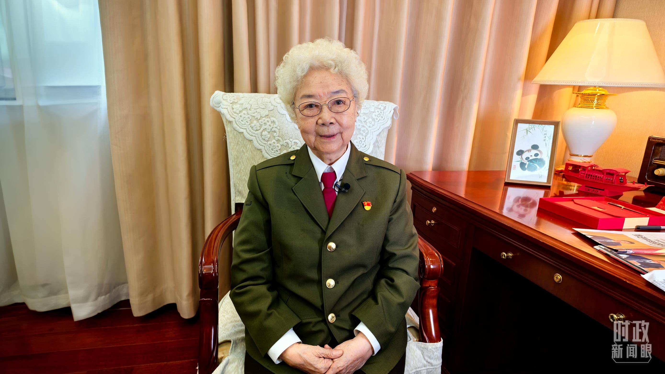 “人民藝術(shù)家”國家榮譽(yù)稱號獲得者田華。（總臺央視記者史偉拍攝）