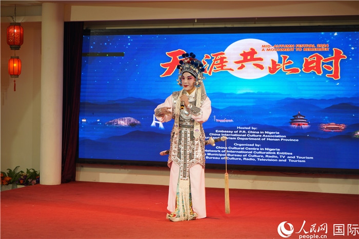 曲劇表演。人民網(wǎng)記者 姜宣攝
