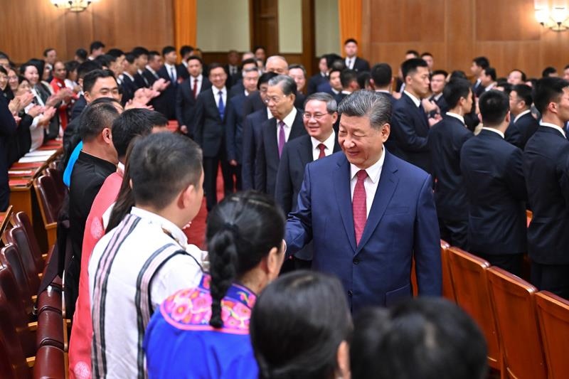 2024年9月29日晚，慶祝中華人民共和國成立75周年音樂會在京舉行。習近平總書記等黨和國家領導人，同3000多名觀眾一起觀看演出。
