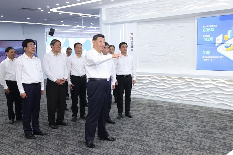 △2024年10月16日，習近平總書記在中國（福建）自由貿(mào)易試驗區(qū)廈門片區(qū)參觀自由貿(mào)易試驗區(qū)建設成果展。