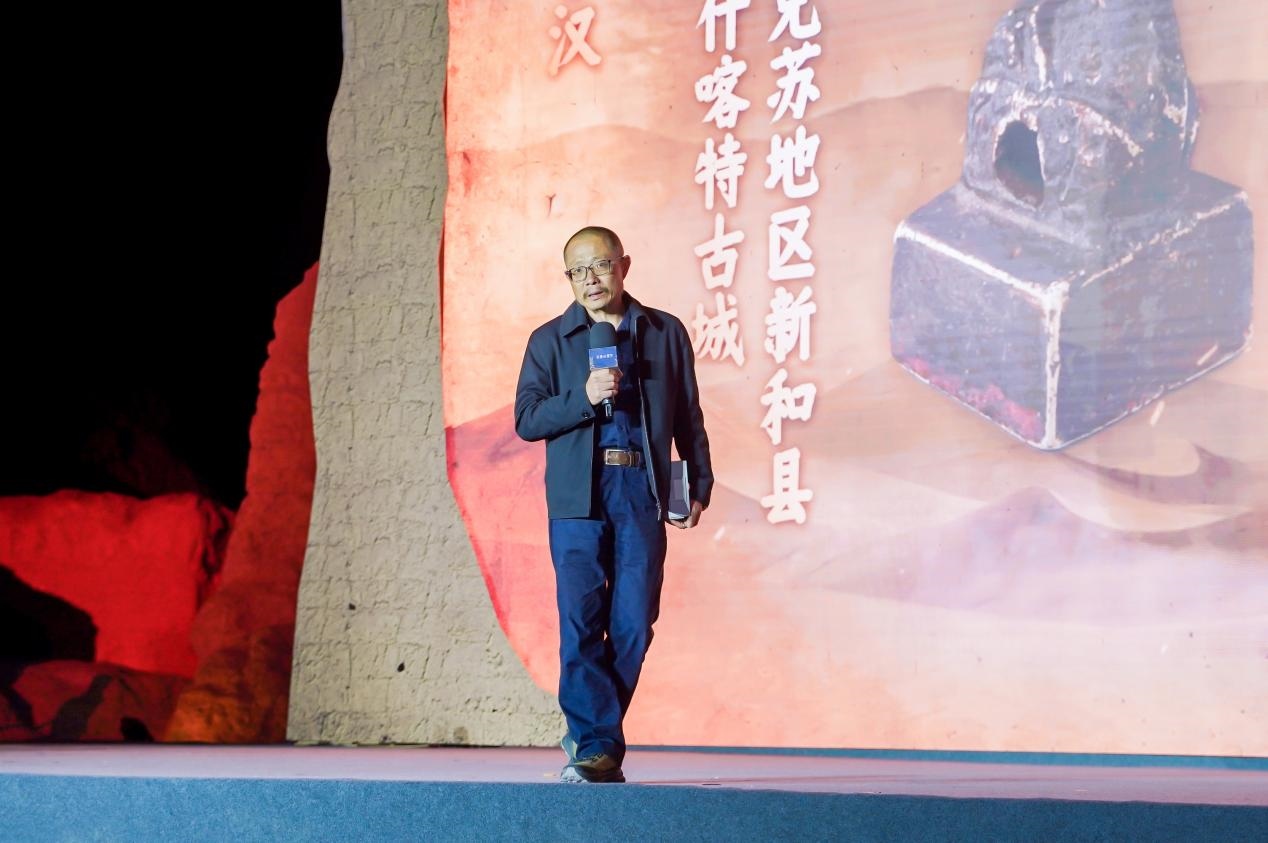陳凌在“何以中國·五星出東方”網(wǎng)絡(luò)主題宣傳活動(dòng)現(xiàn)場演講。人民視頻供圖