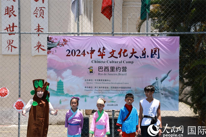 話劇《司馬光砸缸》演繹了中國(guó)家喻戶曉的兒童故事。人民網(wǎng)記者 陳海琪攝