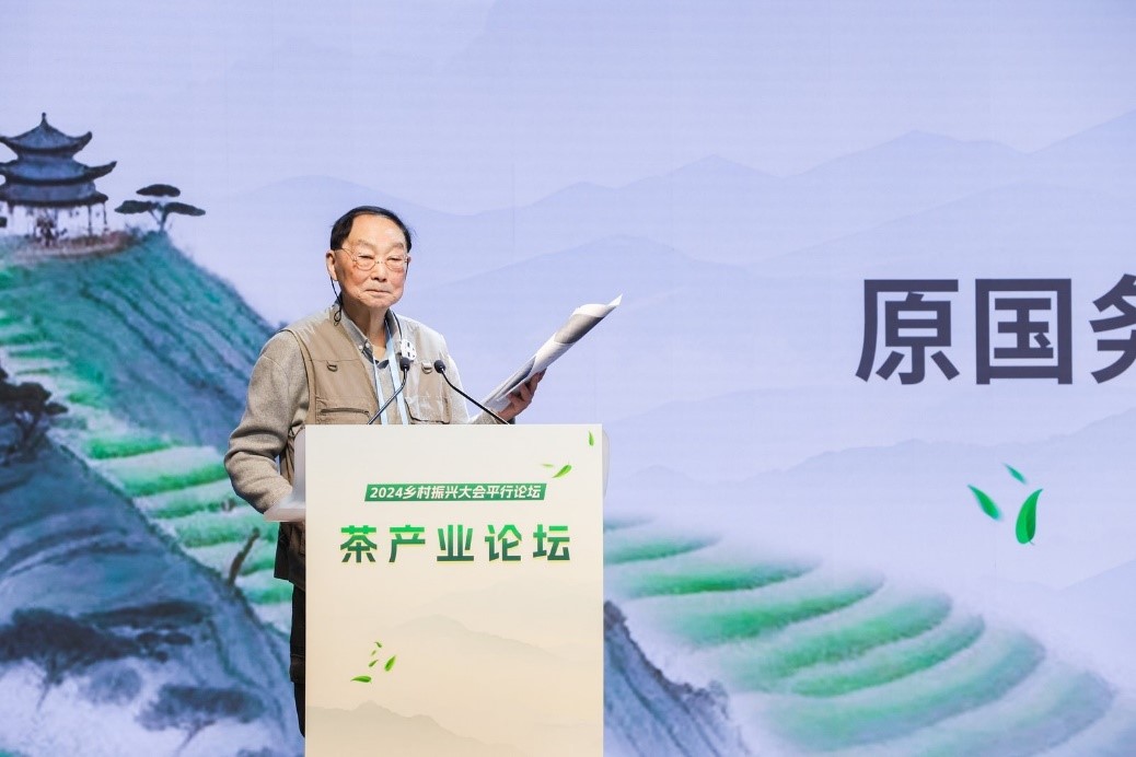 全國農(nóng)業(yè)科技創(chuàng)業(yè)創(chuàng)新聯(lián)盟主席，原國務院參事、國務院扶貧辦主任、農(nóng)業(yè)部副部長劉堅致辭