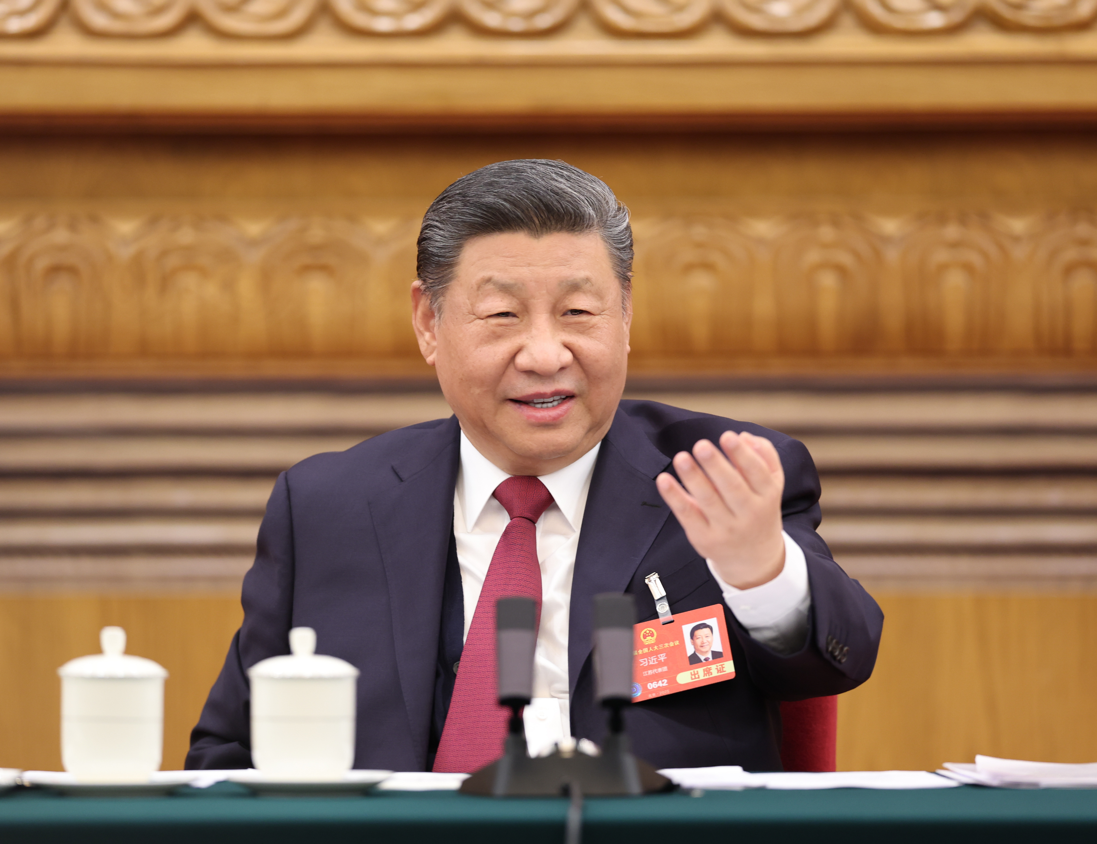 △3月5日下午，中共中央總書記、國家主席、中央軍委主席習(xí)近平參加他所在的十四屆全國人大三次會議江蘇代表團(tuán)審議。